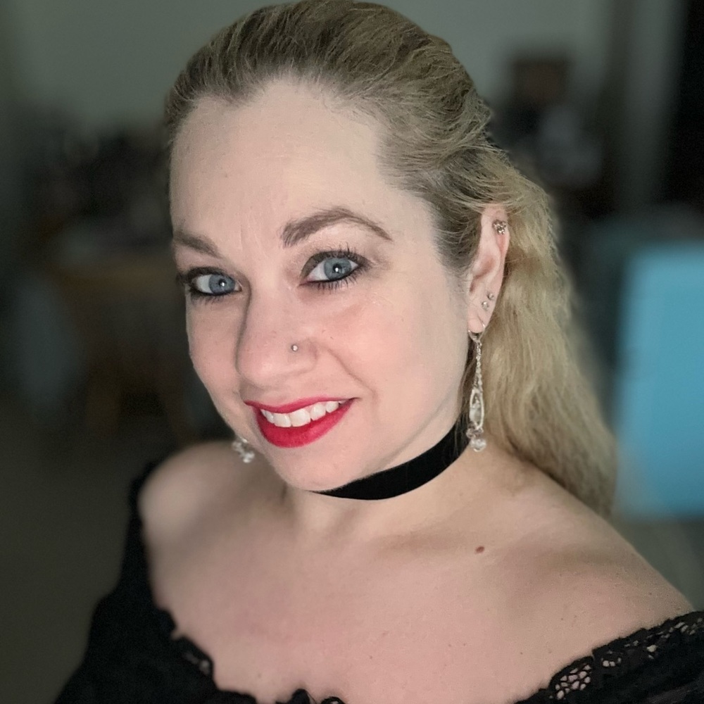 Meet your Posher, Christine